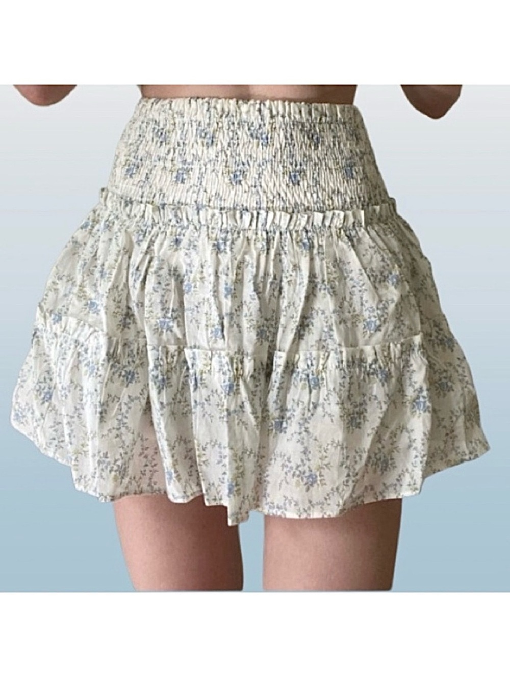 Mixology We're All Pretty Girls- Floral High Waist Ruffle Skirt. Size: Medium